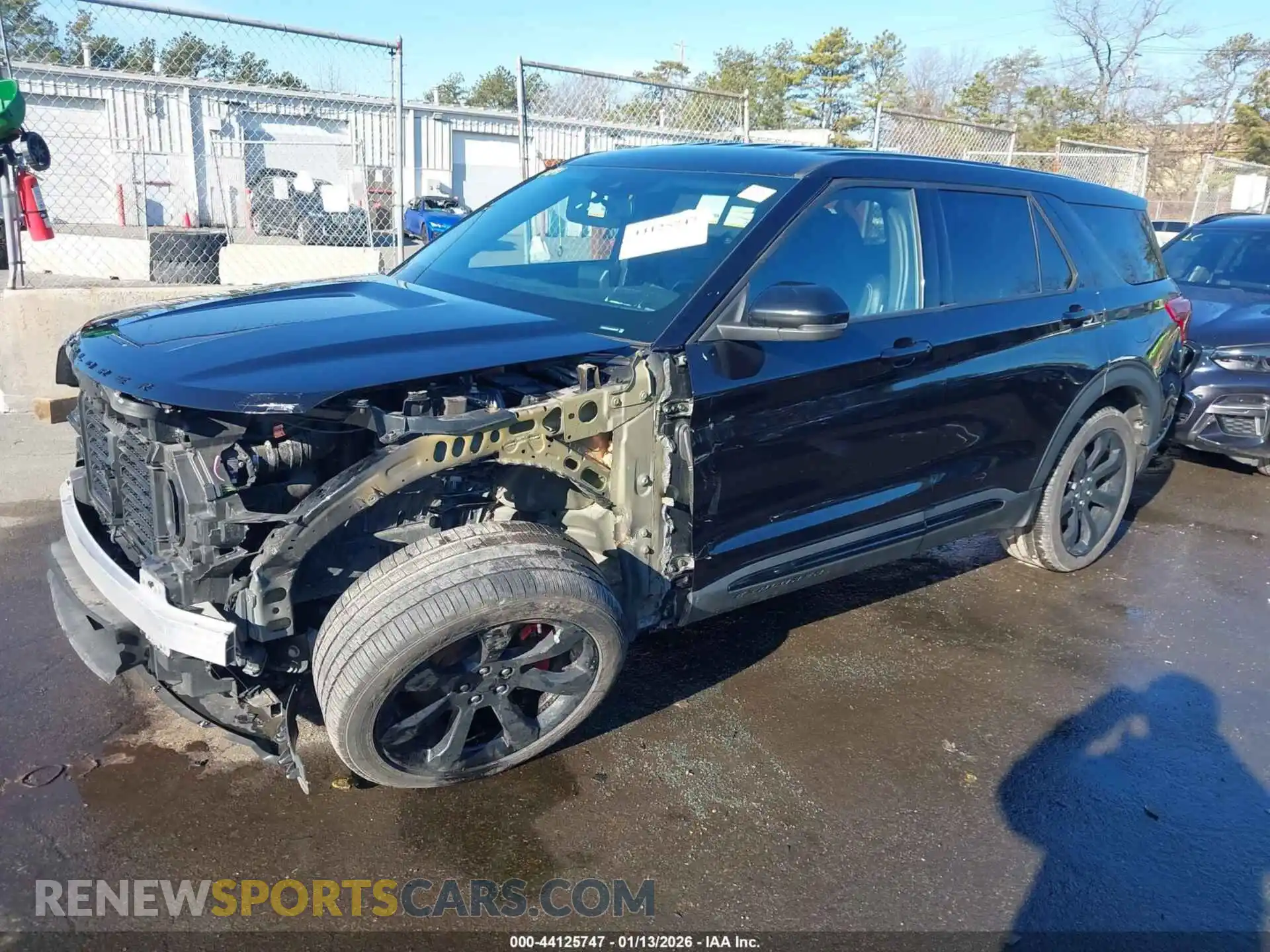 2 Фотография поврежденного автомобиля 1FM5K8GC4NGA82467 FORD EXPLORER 2022