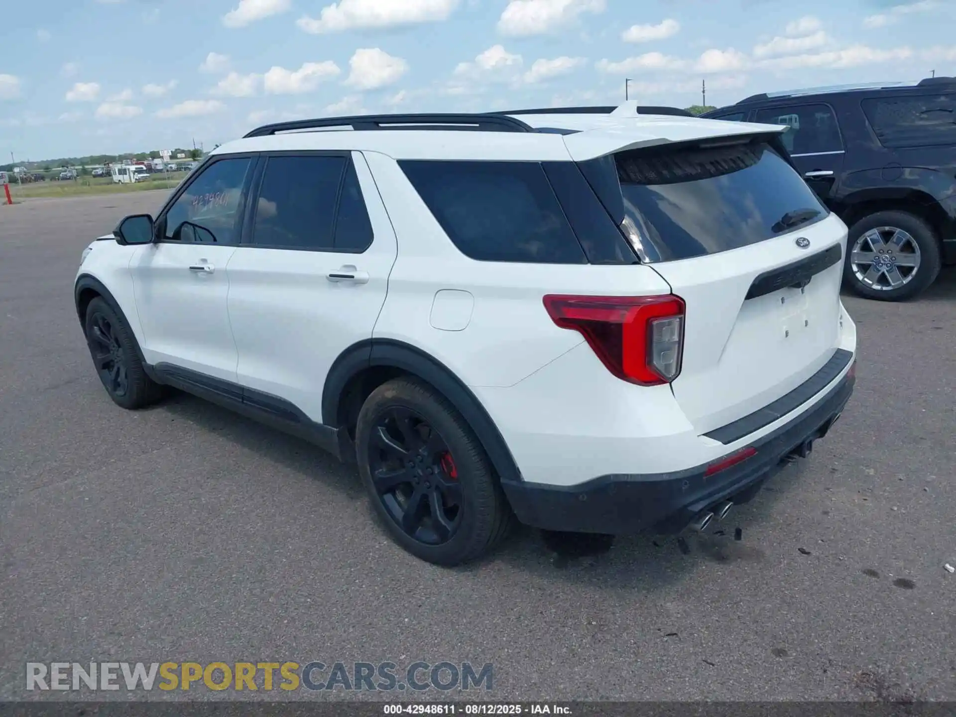 3 Photograph of a damaged car 1FM5K8GC9NGA12513 FORD EXPLORER 2022