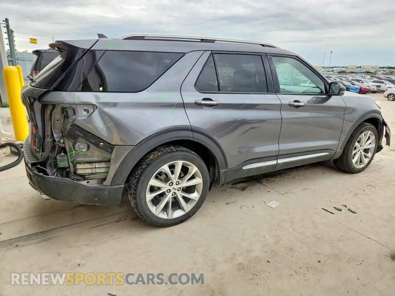 3 Photograph of a damaged car 1FM5K8HC2NGC05231 FORD EXPLORER 2022