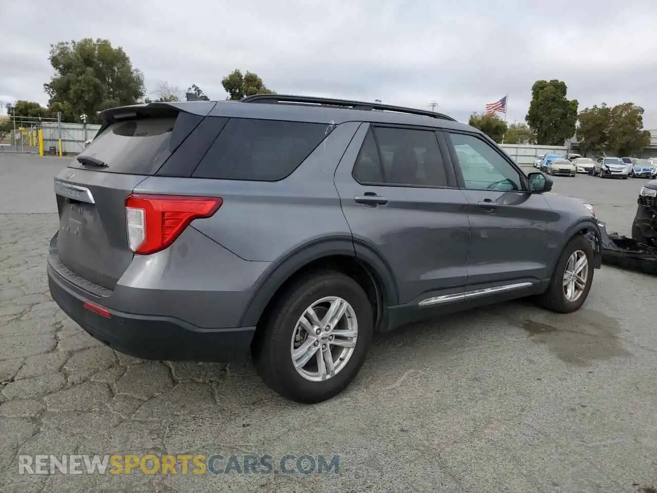 3 Photograph of a damaged car 1FMSK7DH0NGA66831 FORD EXPLORER 2022