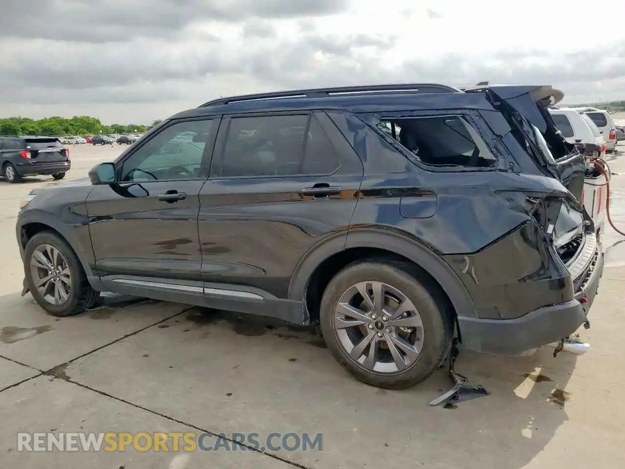 2 Photograph of a damaged car 1FMSK7DH0NGC47671 FORD EXPLORER 2022