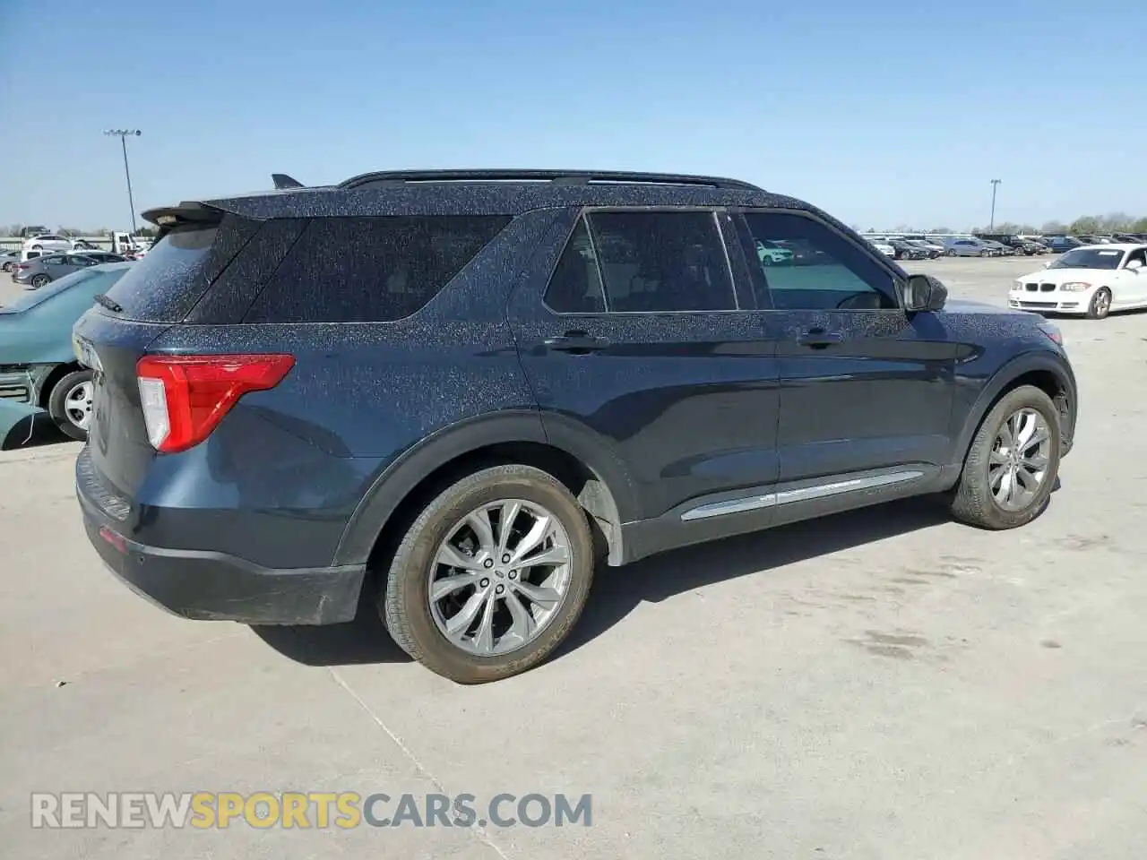 3 Photograph of a damaged car 1FMSK7DH1NGB53248 FORD EXPLORER 2022
