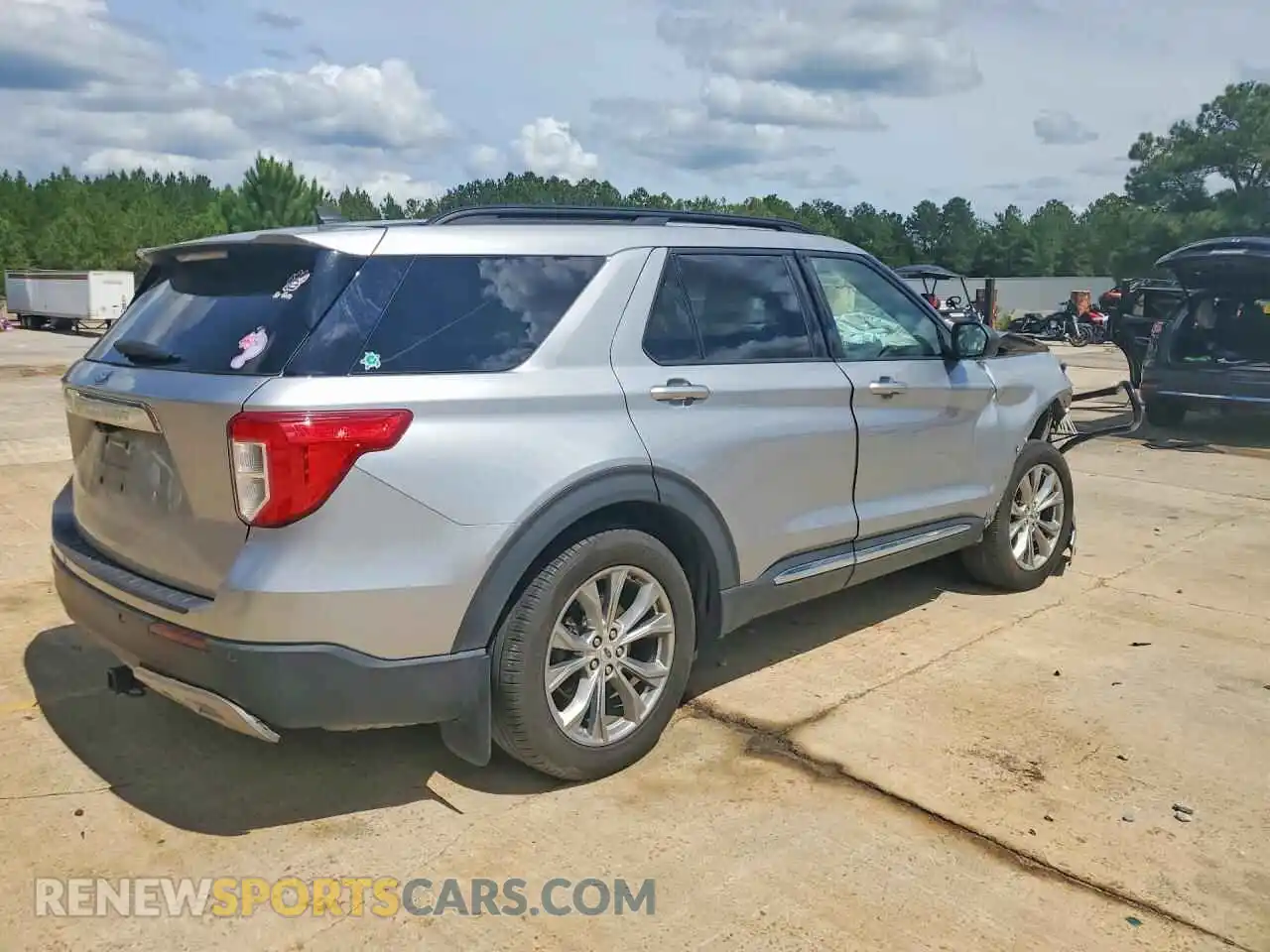 3 Фотография поврежденного автомобиля 1FMSK7DH2NGA33524 FORD EXPLORER 2022