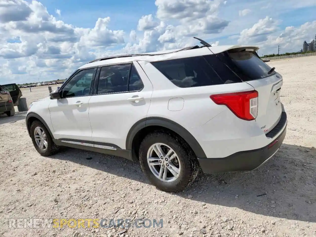 2 Photograph of a damaged car 1FMSK7DH2NGA66815 FORD EXPLORER 2022