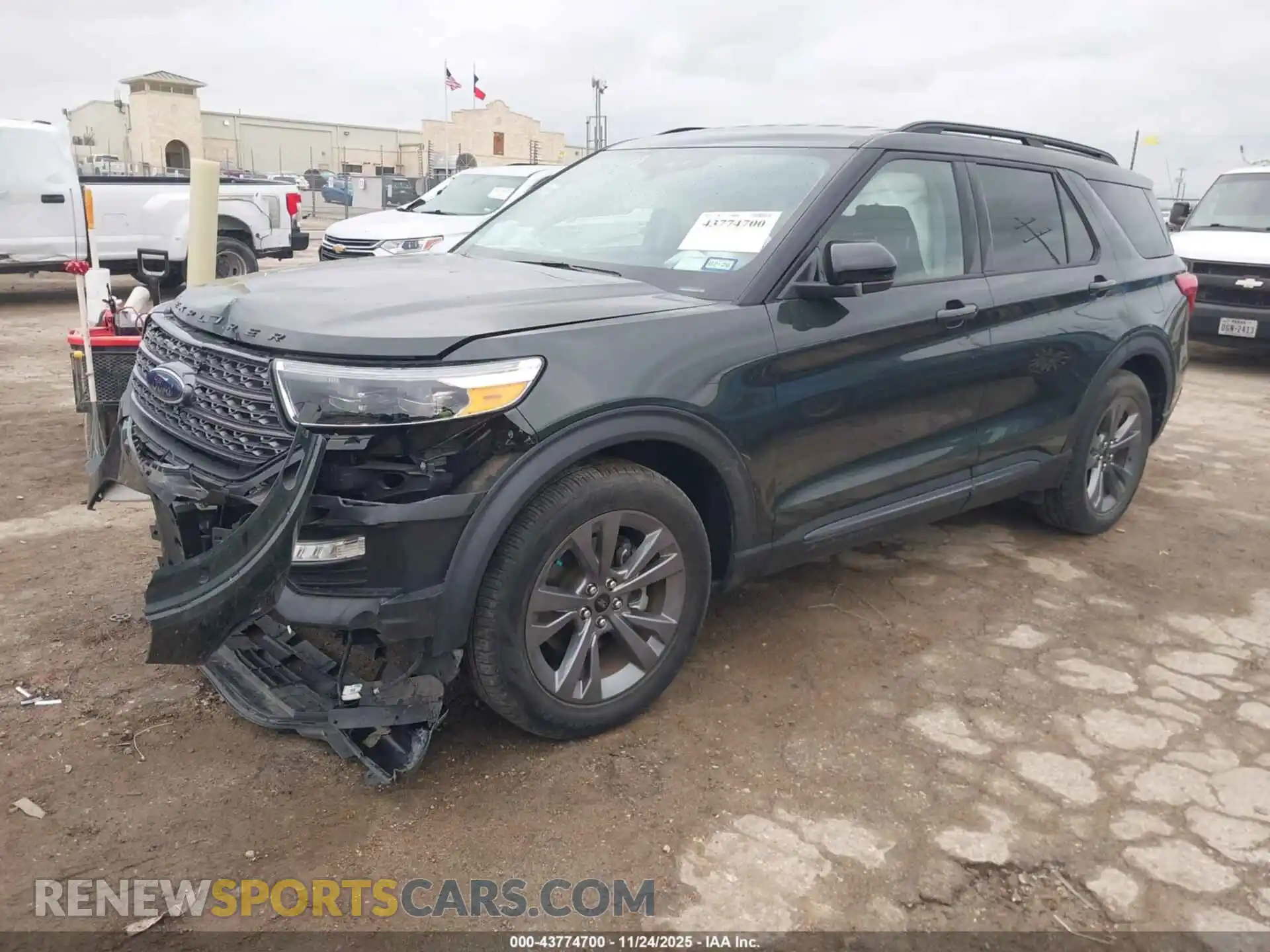 2 Photograph of a damaged car 1FMSK7DH3NGC44571 FORD EXPLORER 2022