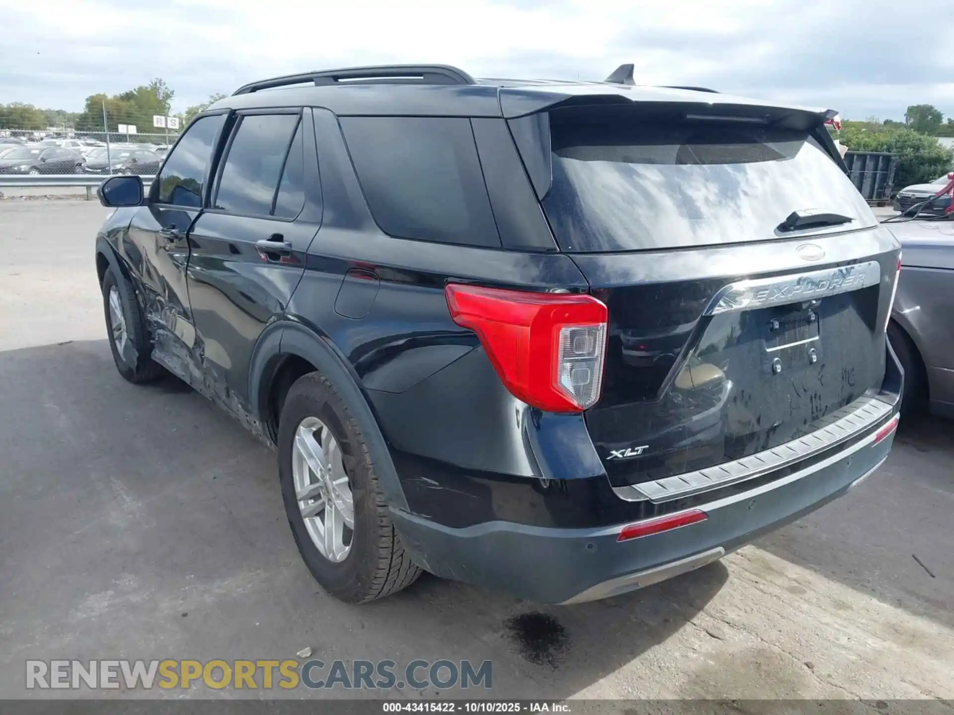 3 Photograph of a damaged car 1FMSK7DH5NGA34960 FORD EXPLORER 2022