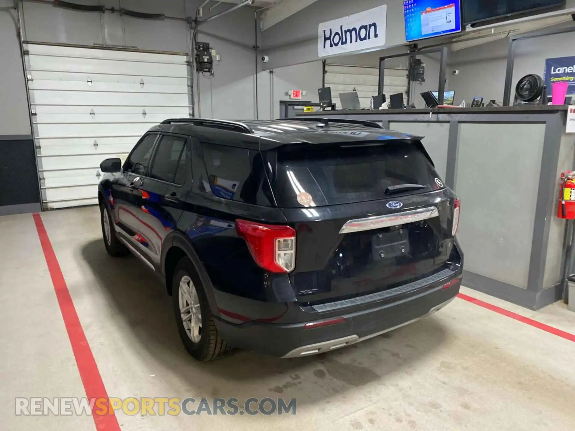 1 Photograph of a damaged car 1FMSK7DH5NGC02175 FORD EXPLORER 2022