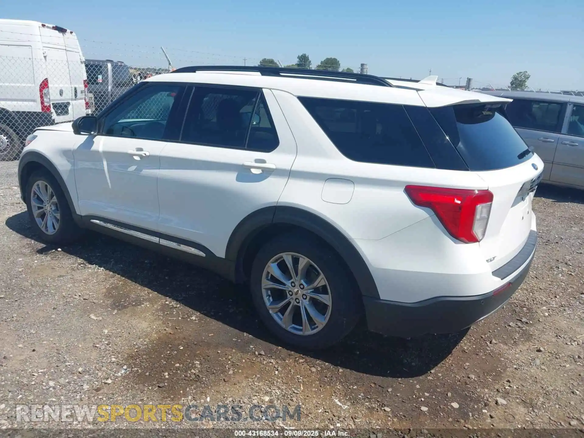 3 Photograph of a damaged car 1FMSK7DH6NGC32429 FORD EXPLORER 2022