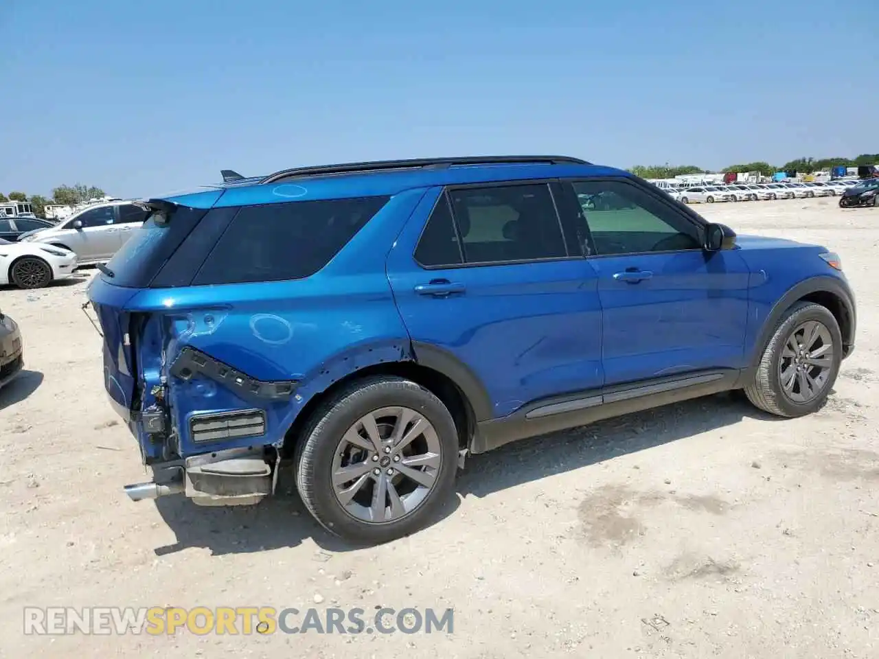 3 Photograph of a damaged car 1FMSK7DH8NGB00935 FORD EXPLORER 2022