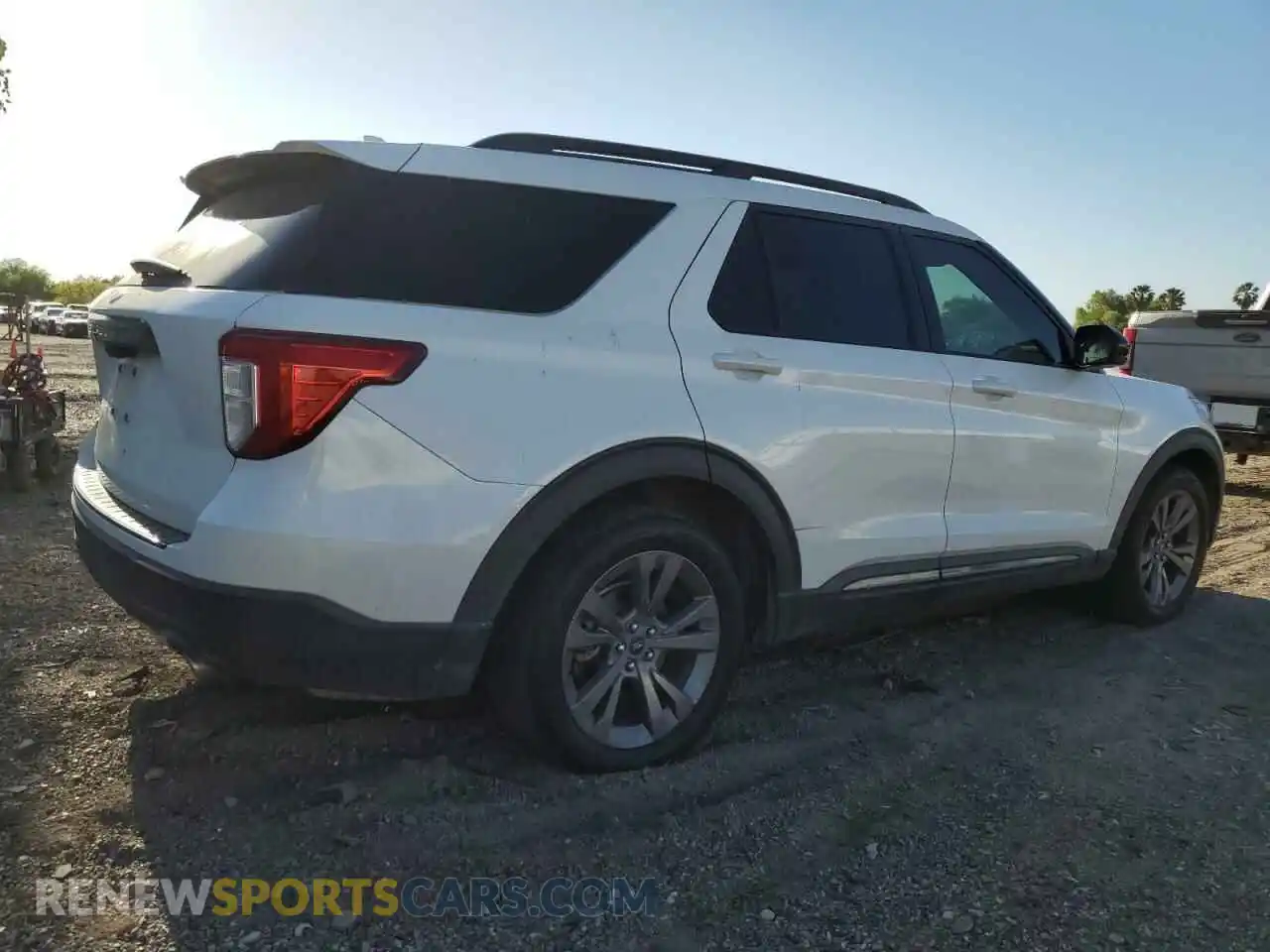 3 Photograph of a damaged car 1FMSK7DH9NGB10471 FORD EXPLORER 2022