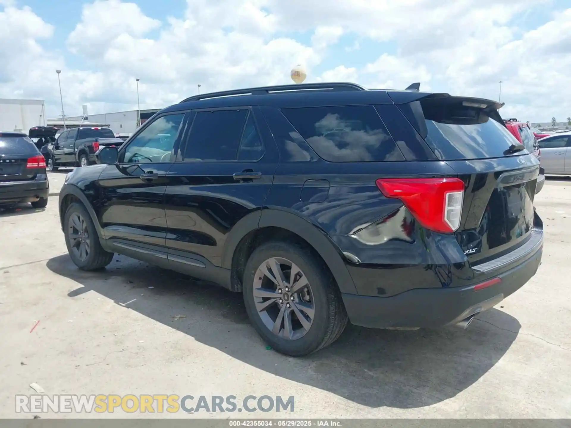 3 Фотография поврежденного автомобиля 1FMSK7DH9NGB42370 FORD EXPLORER 2022