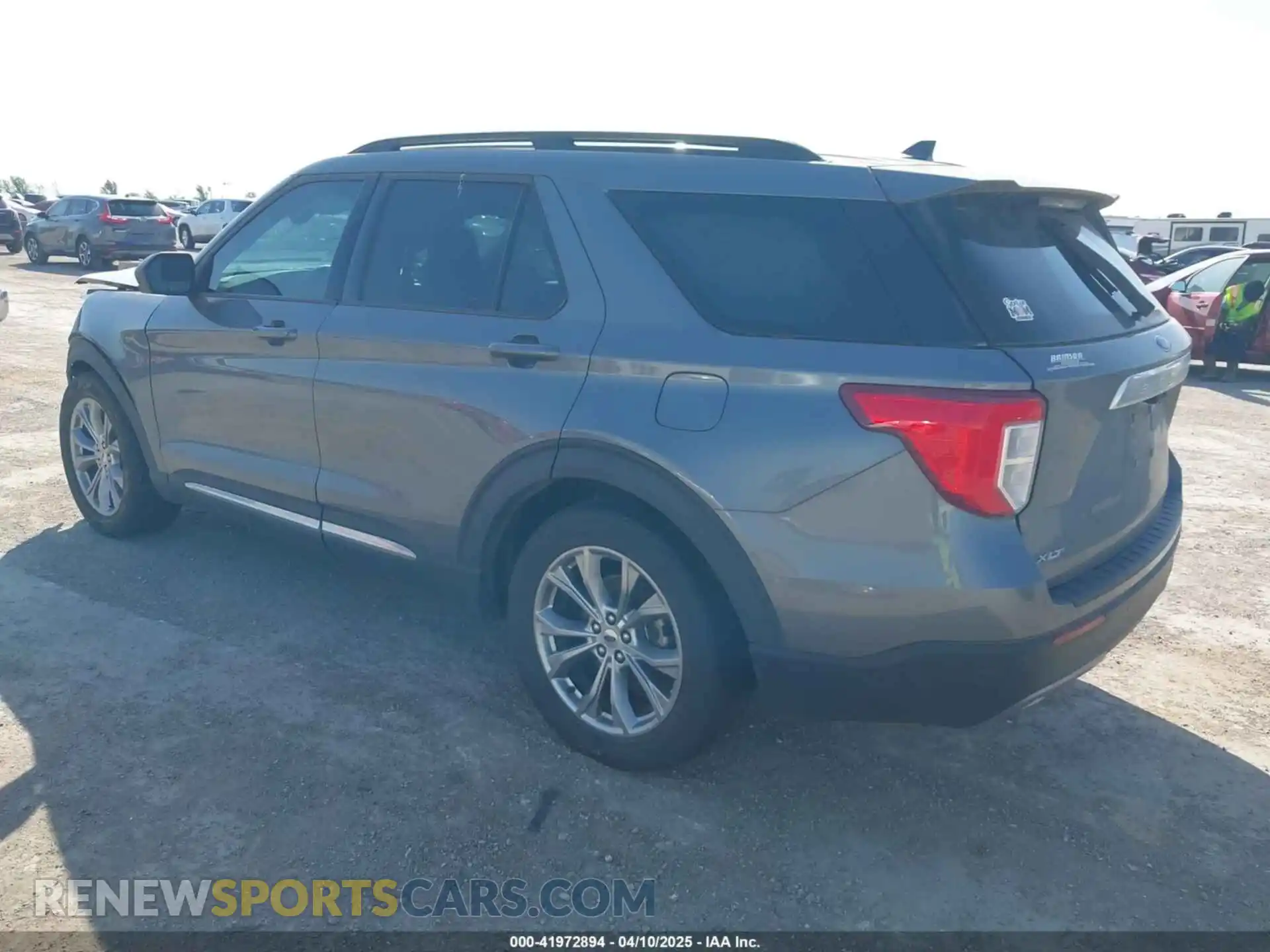 3 Photograph of a damaged car 1FMSK7DHXNGA30211 FORD EXPLORER 2022