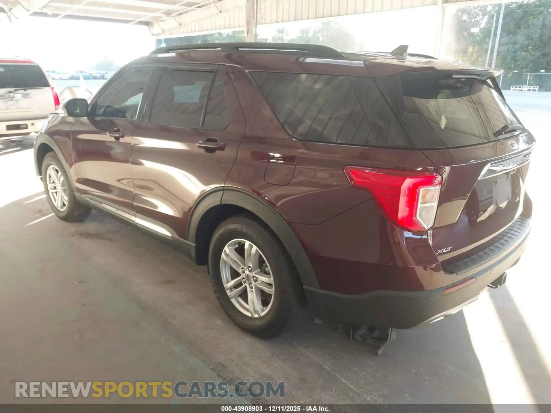 3 Photograph of a damaged car 1FMSK7DHXNGA38485 FORD EXPLORER 2022