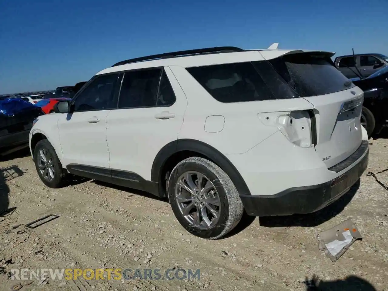 2 Photograph of a damaged car 1FMSK7DHXNGB92002 FORD EXPLORER 2022