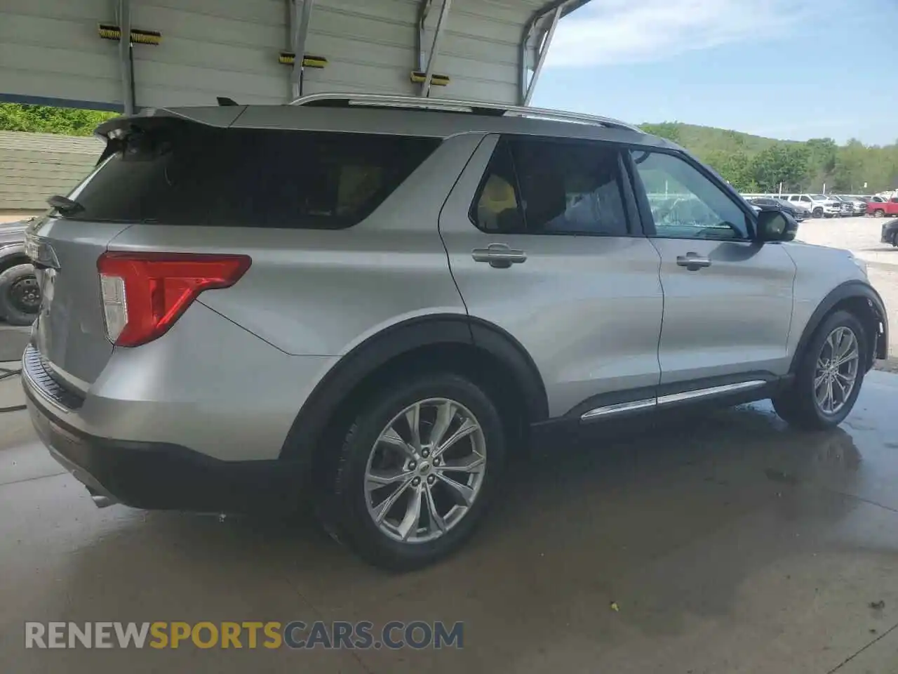 3 Photograph of a damaged car 1FMSK7FH0NGA56829 FORD EXPLORER 2022