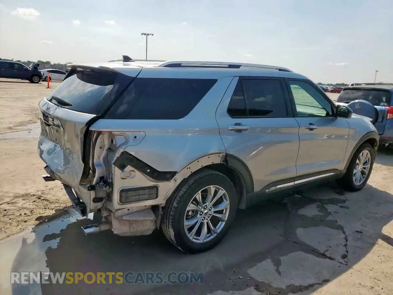 3 Photograph of a damaged car 1FMSK7FH1NGA52143 FORD EXPLORER 2022
