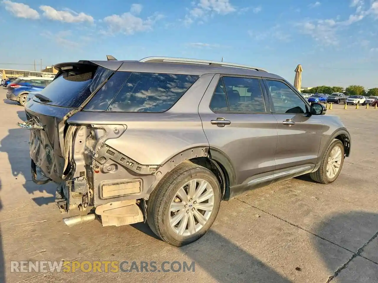 3 Photograph of a damaged car 1FMSK7FH5NGA82648 FORD EXPLORER 2022