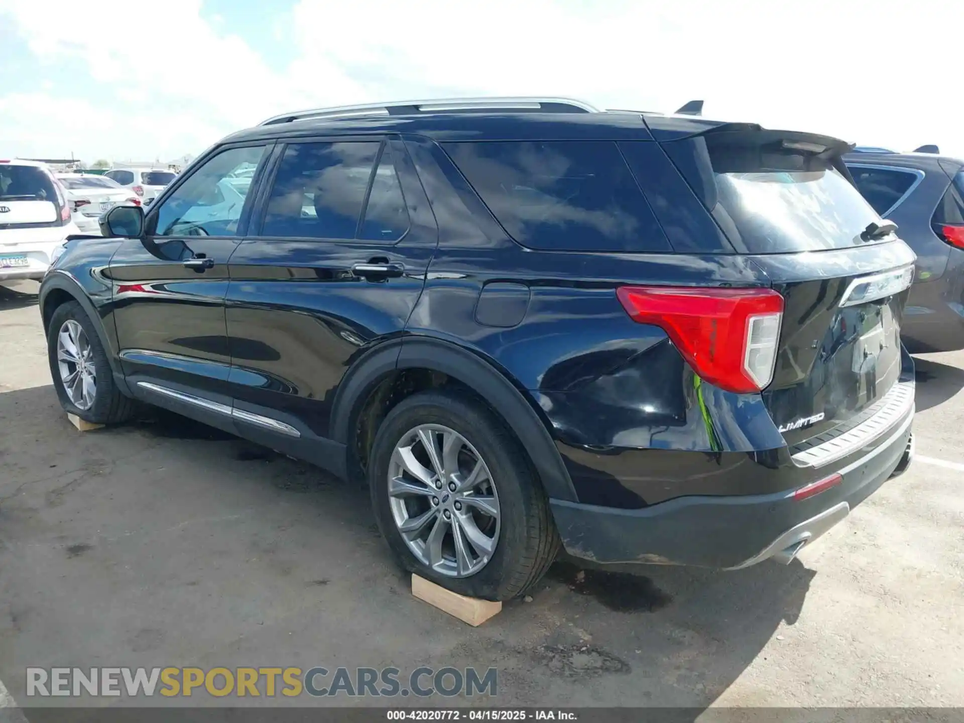 3 Photograph of a damaged car 1FMSK7FH5NGA89311 FORD EXPLORER 2022
