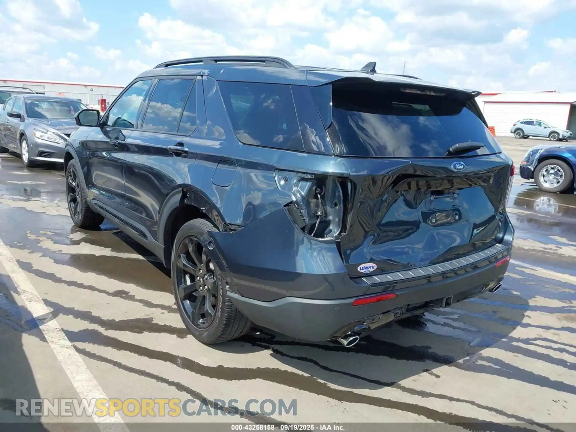 3 Photograph of a damaged car 1FMSK7KH7NGC46083 FORD EXPLORER 2022