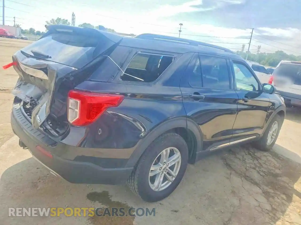 3 Фотография поврежденного автомобиля 1FMSK8DH0NGA87801 FORD EXPLORER 2022