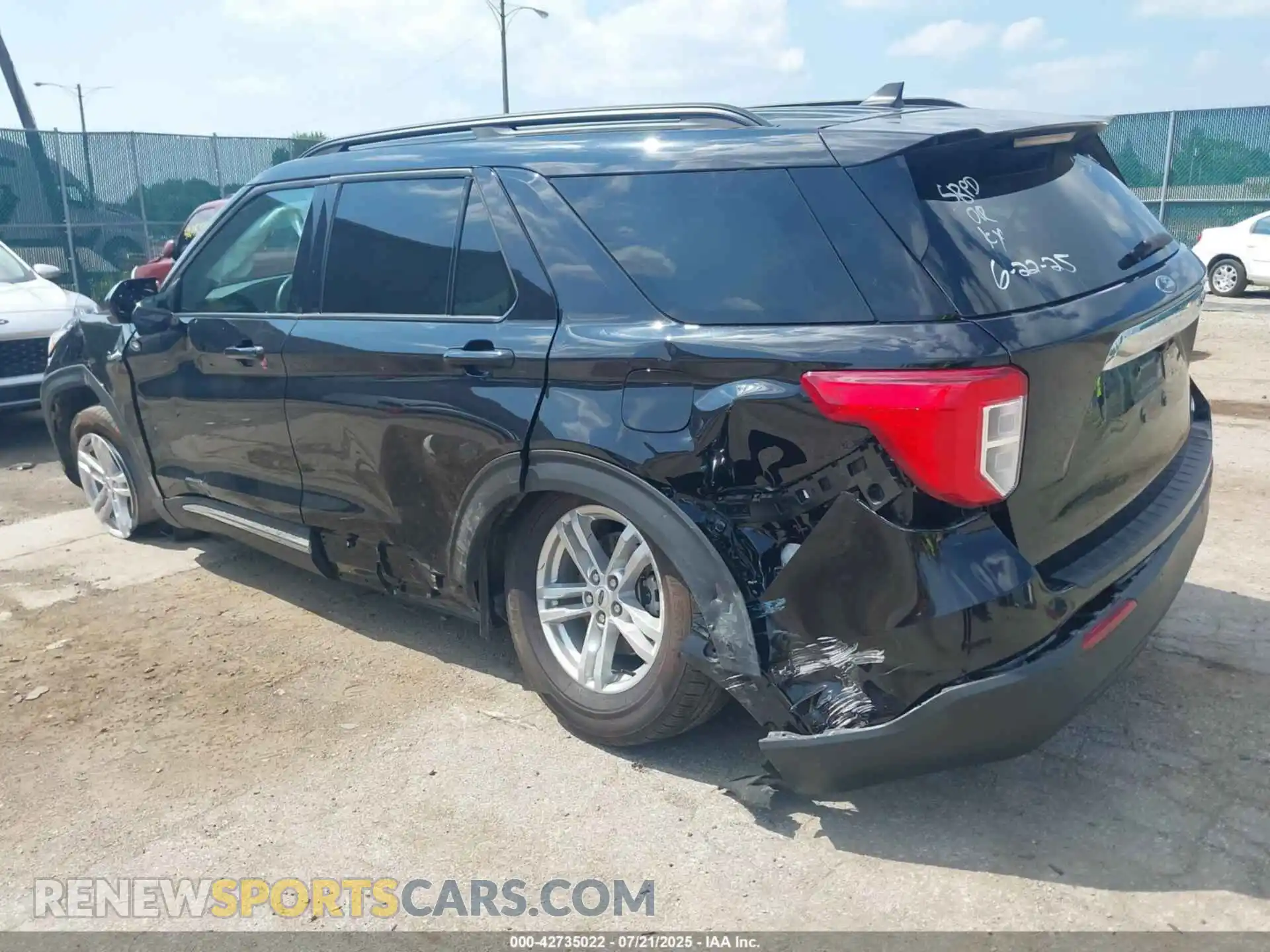 3 Photograph of a damaged car 1FMSK8DH0NGC35848 FORD EXPLORER 2022