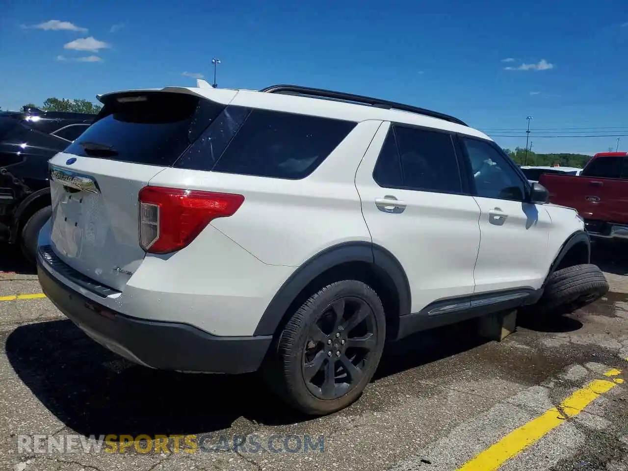 3 Фотография поврежденного автомобиля 1FMSK8DH1NGC19934 FORD EXPLORER 2022