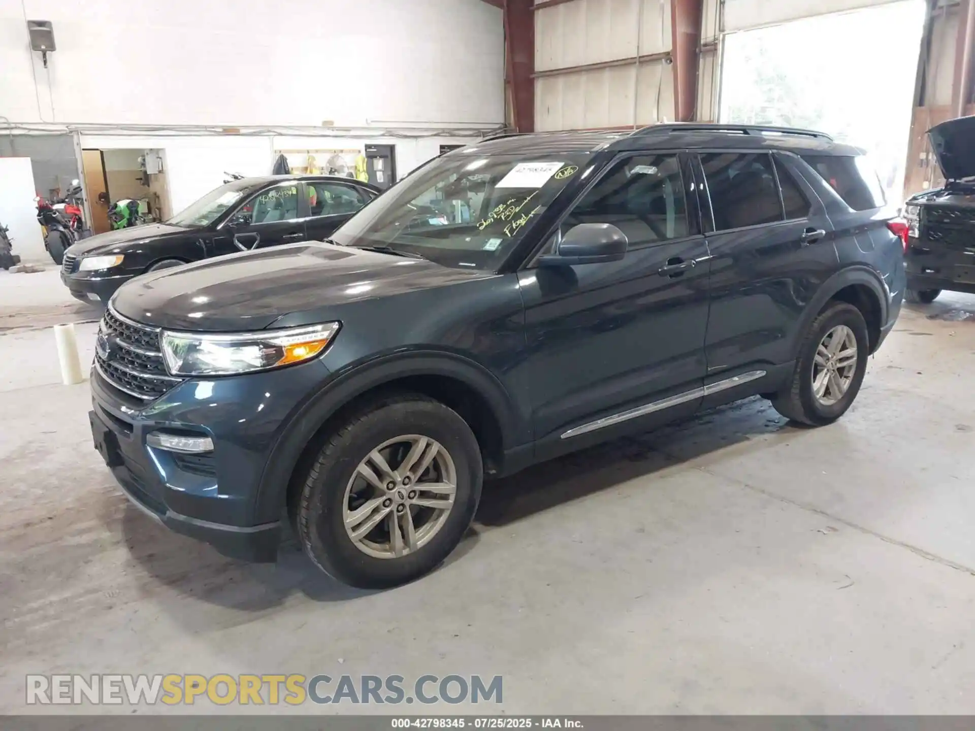 2 Photograph of a damaged car 1FMSK8DH1NGC27953 FORD EXPLORER 2022