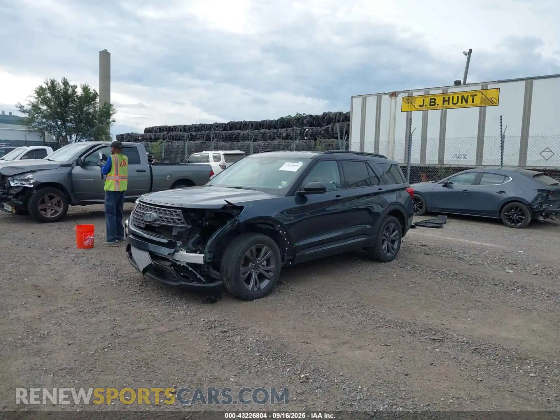 2 Photograph of a damaged car 1FMSK8DH2NGB66791 FORD EXPLORER 2022