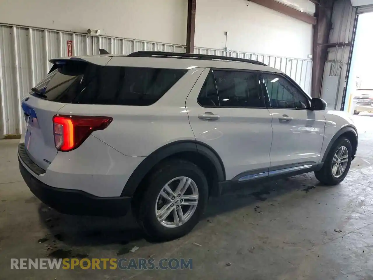 3 Photograph of a damaged car 1FMSK8DH3NGA48619 FORD EXPLORER 2022