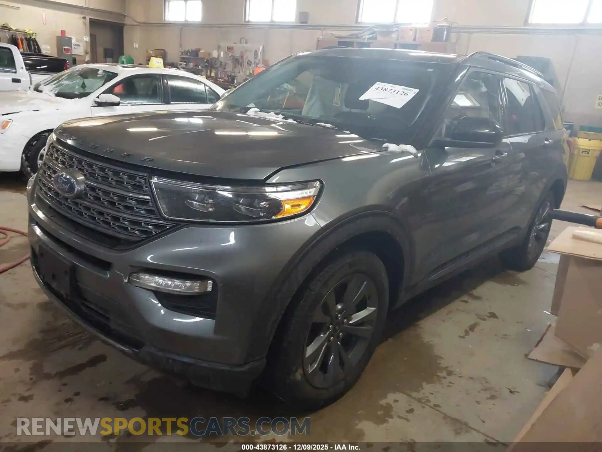 2 Photograph of a damaged car 1FMSK8DH5NGB96304 FORD EXPLORER 2022