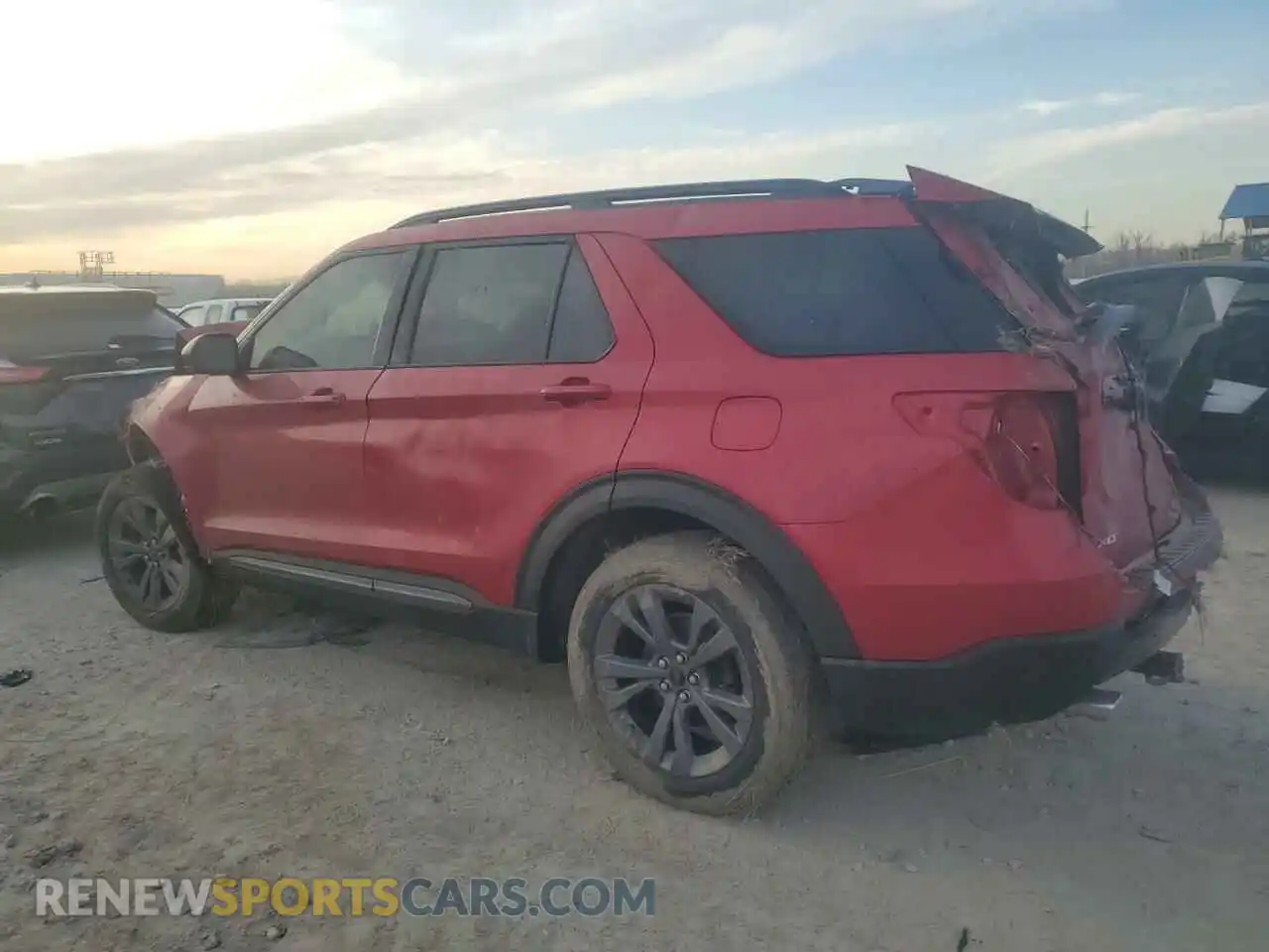 2 Photograph of a damaged car 1FMSK8DH6NGA83302 FORD EXPLORER 2022