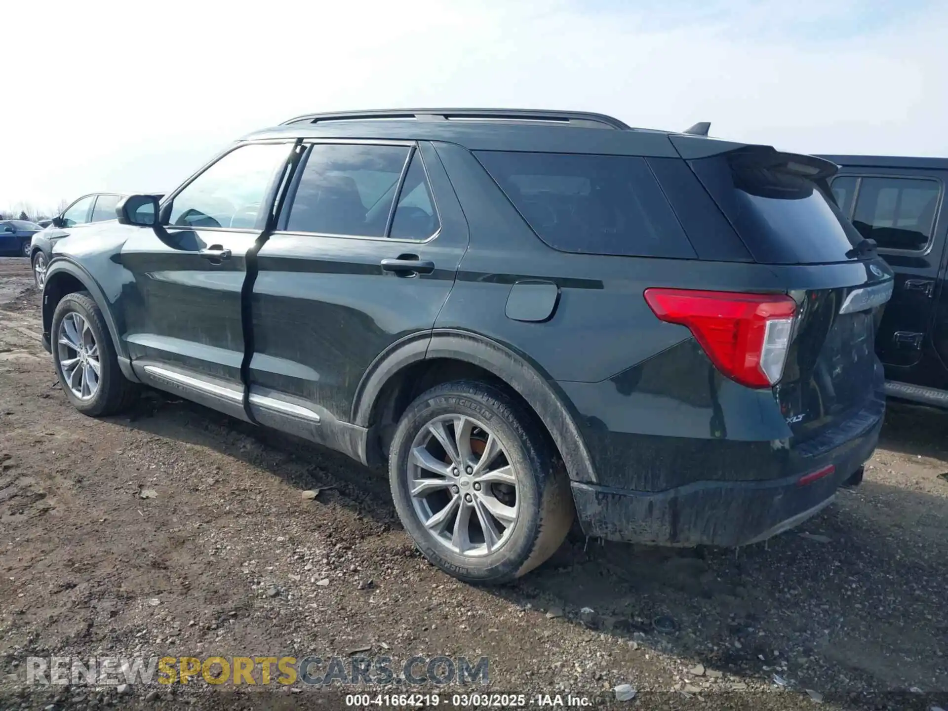 3 Photograph of a damaged car 1FMSK8DH8NGA46834 FORD EXPLORER 2022
