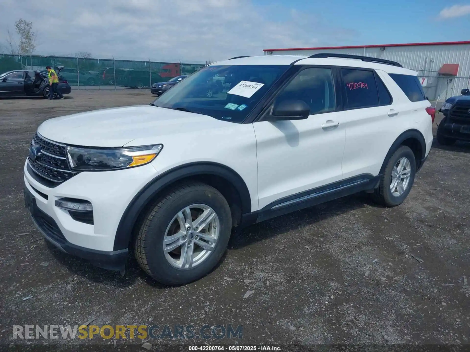 2 Photograph of a damaged car 1FMSK8DH8NGB99424 FORD EXPLORER 2022