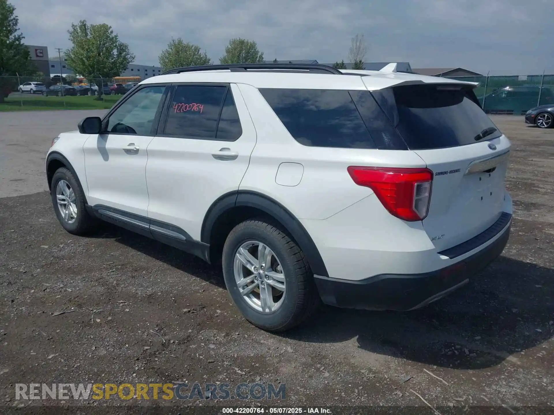 3 Photograph of a damaged car 1FMSK8DH8NGB99424 FORD EXPLORER 2022