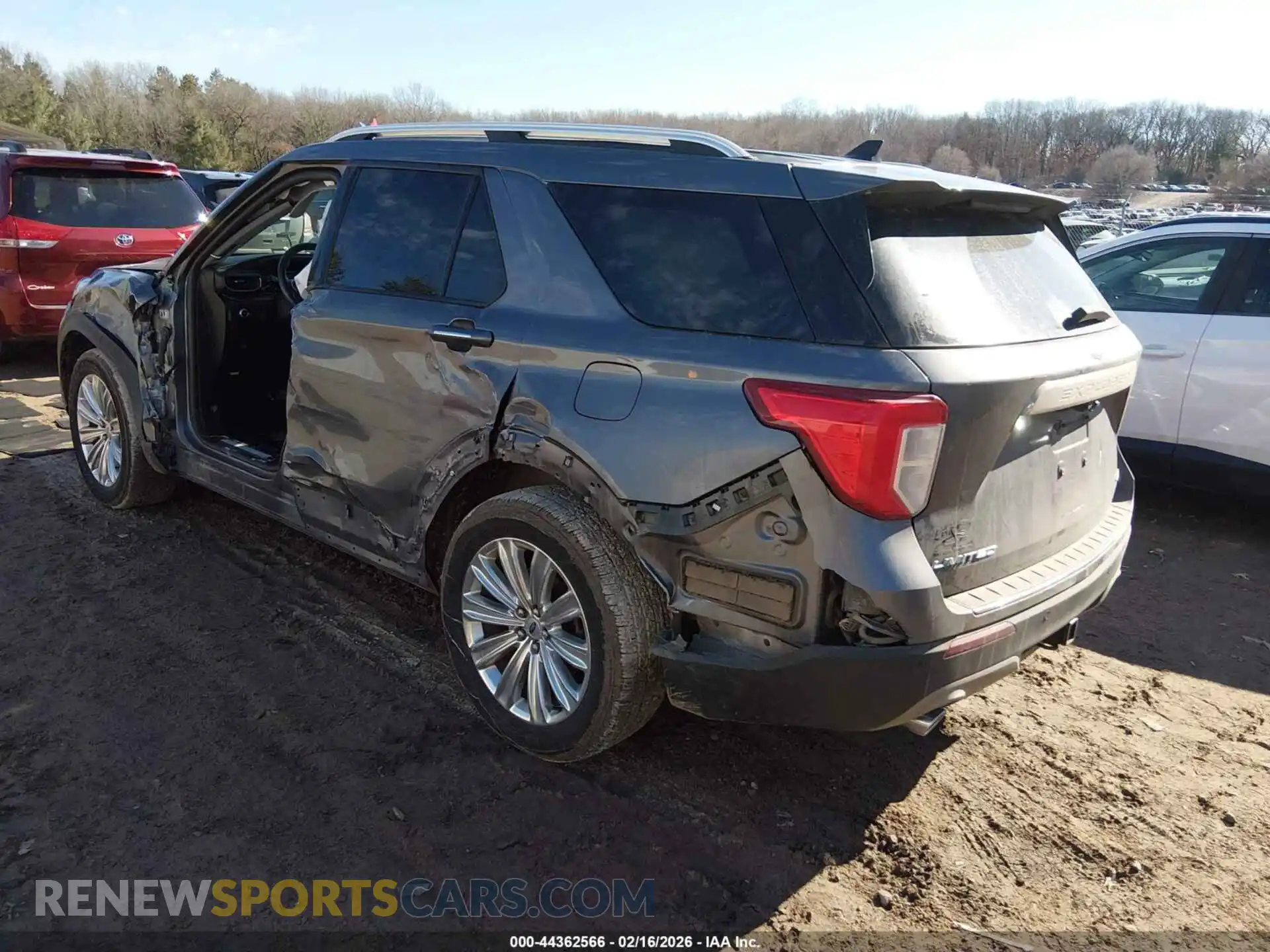 3 Photograph of a damaged car 1FMSK8FH5NGA37327 FORD EXPLORER 2022