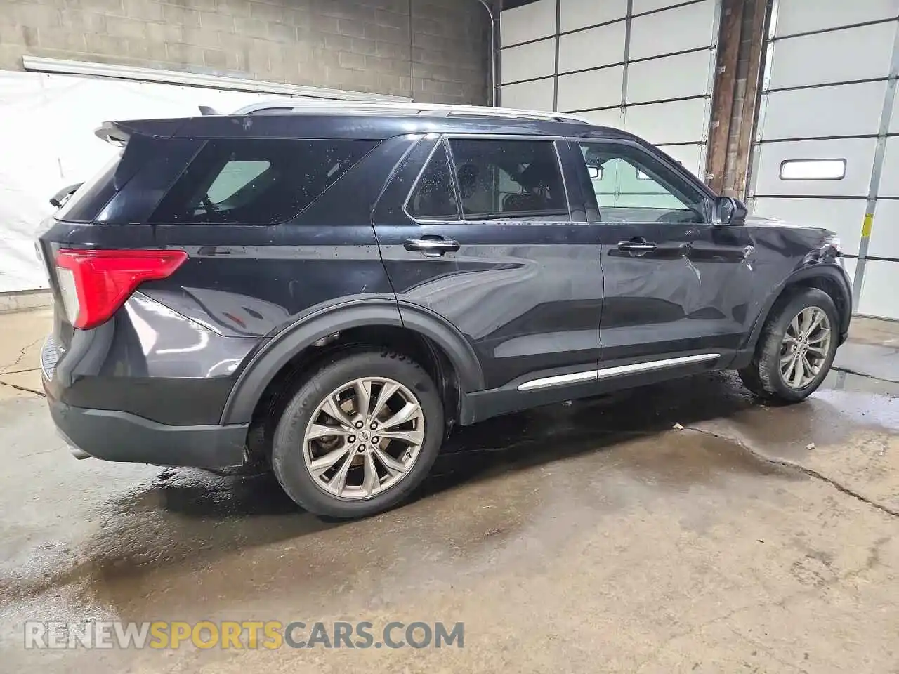 3 Фотография поврежденного автомобиля 1FMSK8FH8NGB20007 FORD EXPLORER 2022