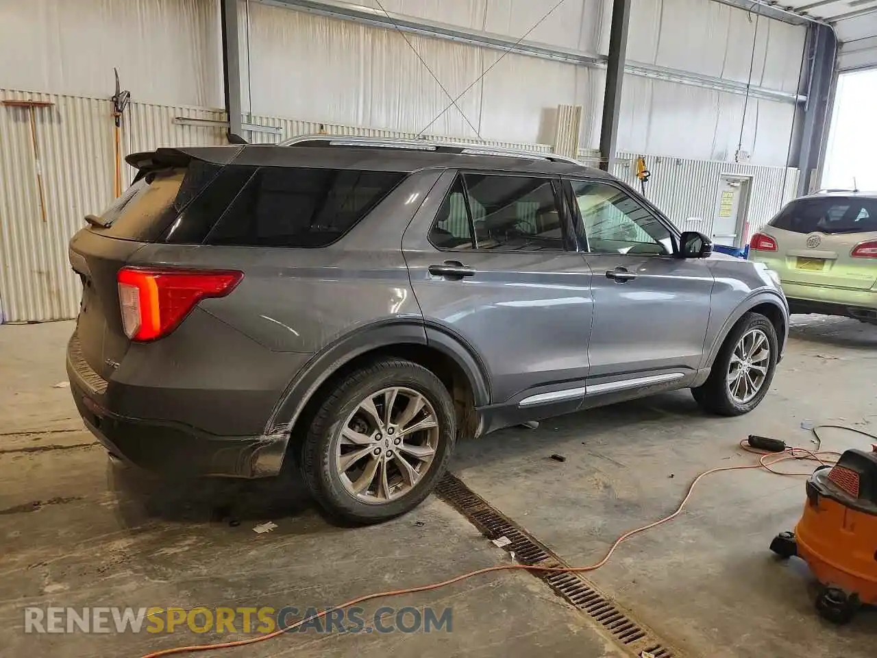 3 Photograph of a damaged car 1FMSK8FH9NGA51778 FORD EXPLORER 2022