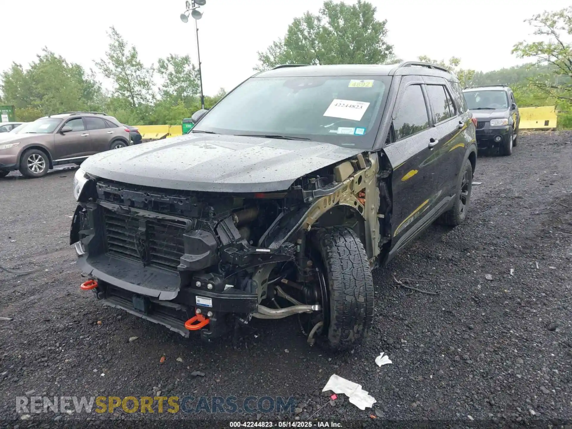 2 Photograph of a damaged car 1FMSK8JH0NGA82571 FORD EXPLORER 2022