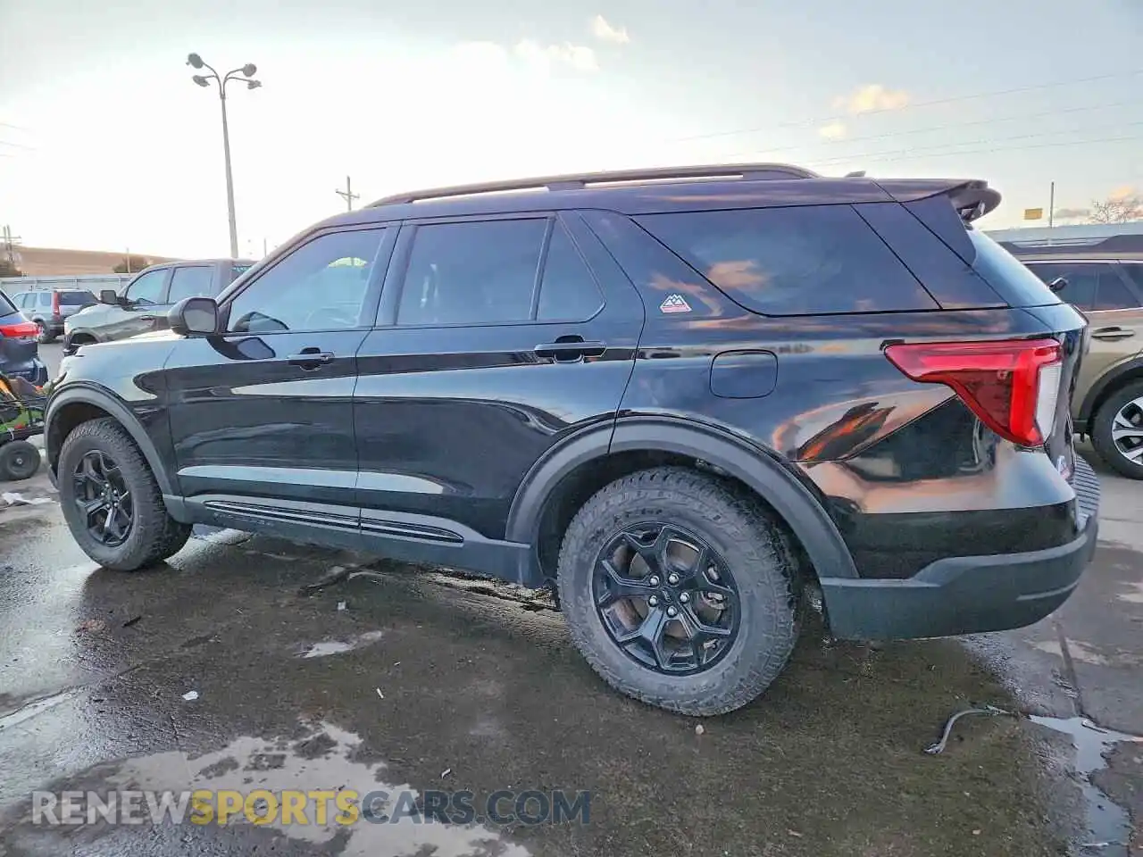 2 Photograph of a damaged car 1FMSK8JH3NGA62122 FORD EXPLORER 2022