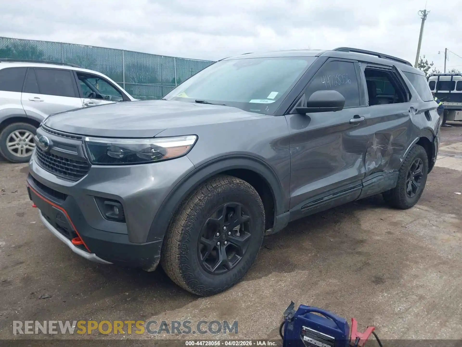 2 Photograph of a damaged car 1FMSK8JH9NGA80981 FORD EXPLORER 2022