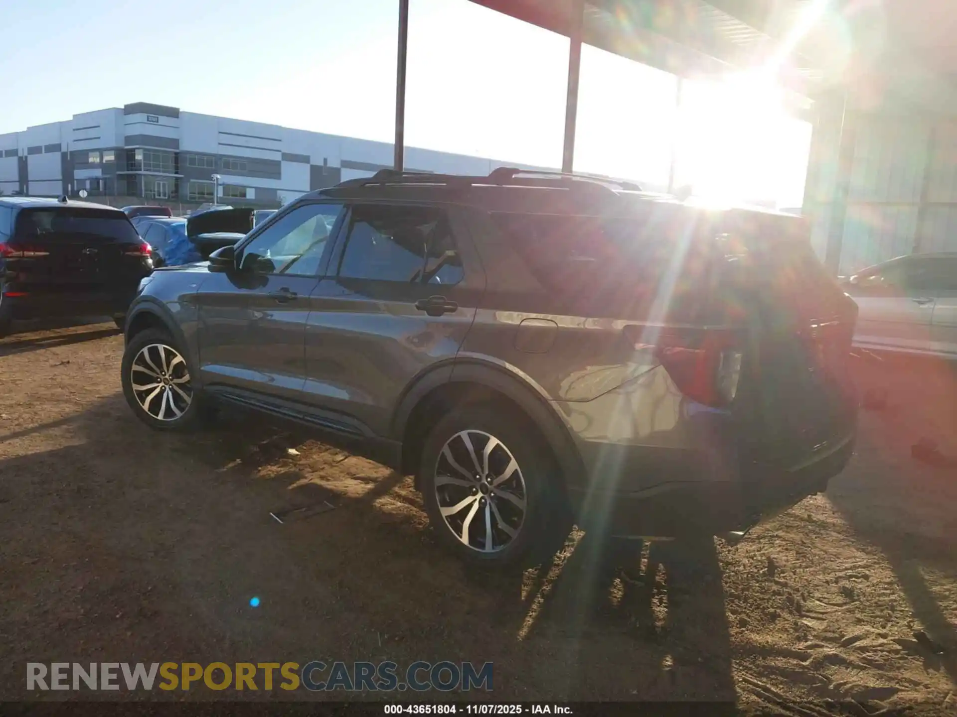 3 Photograph of a damaged car 1FMSK8KH8NGA28143 FORD EXPLORER 2022