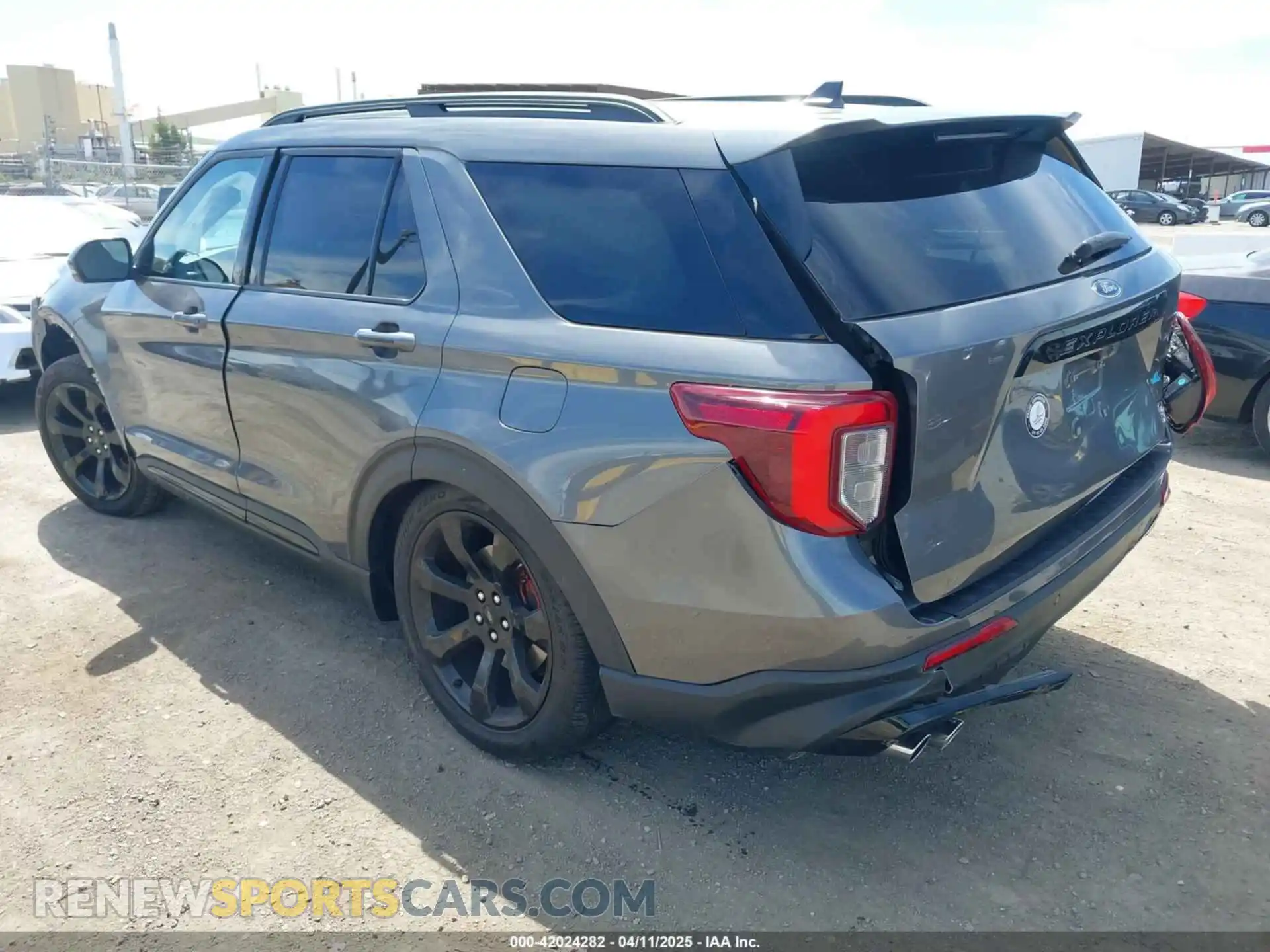 3 Photograph of a damaged car 1FM5K8GC0PGA83523 FORD EXPLORER 2023