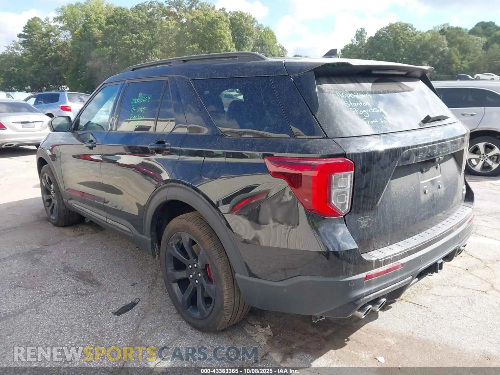 3 Photograph of a damaged car 1FM5K8GC8PGC39209 FORD EXPLORER 2023