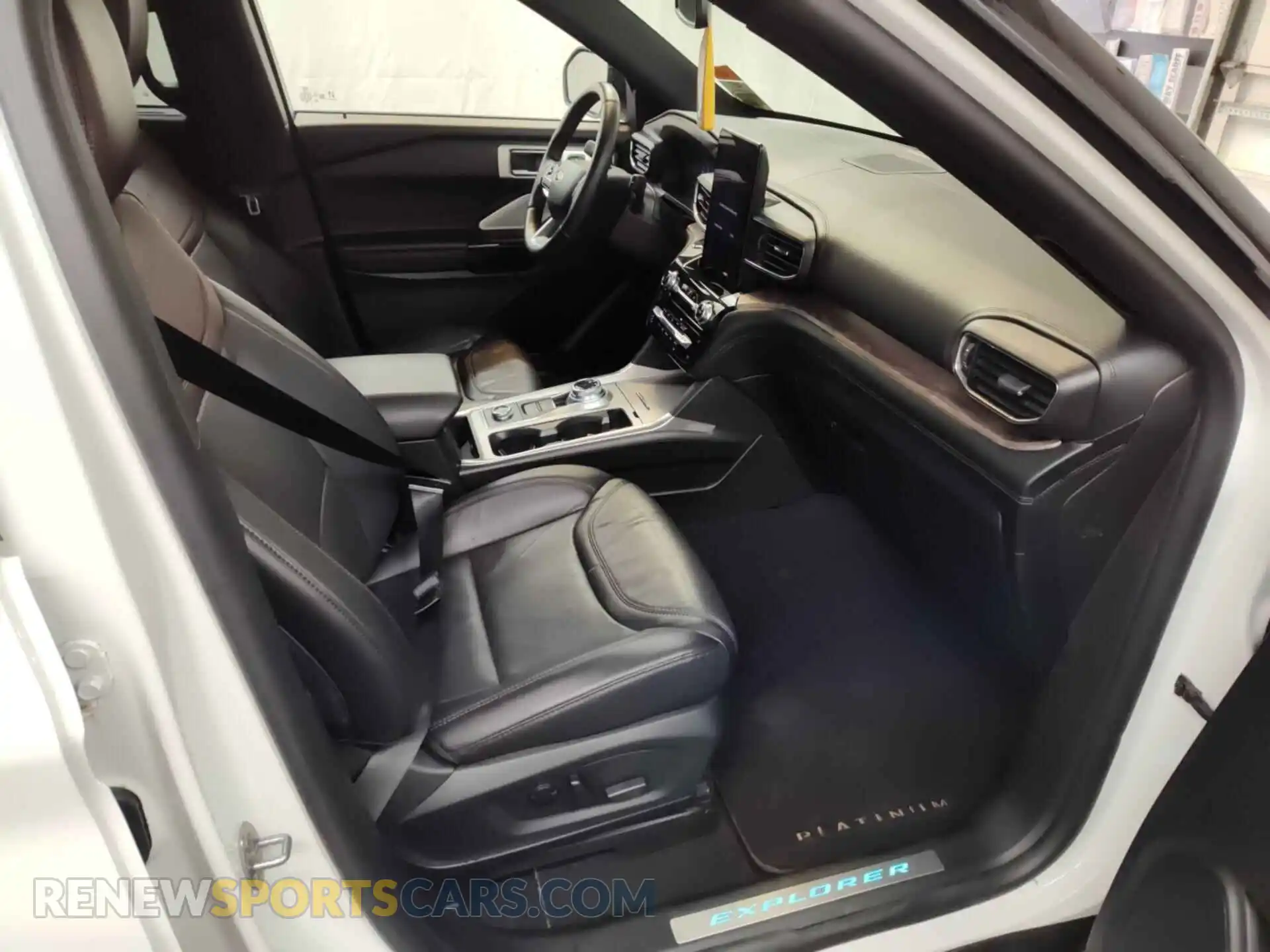 2 Photograph of a damaged car 1FM5K8HC4PGA86326 FORD EXPLORER 2023