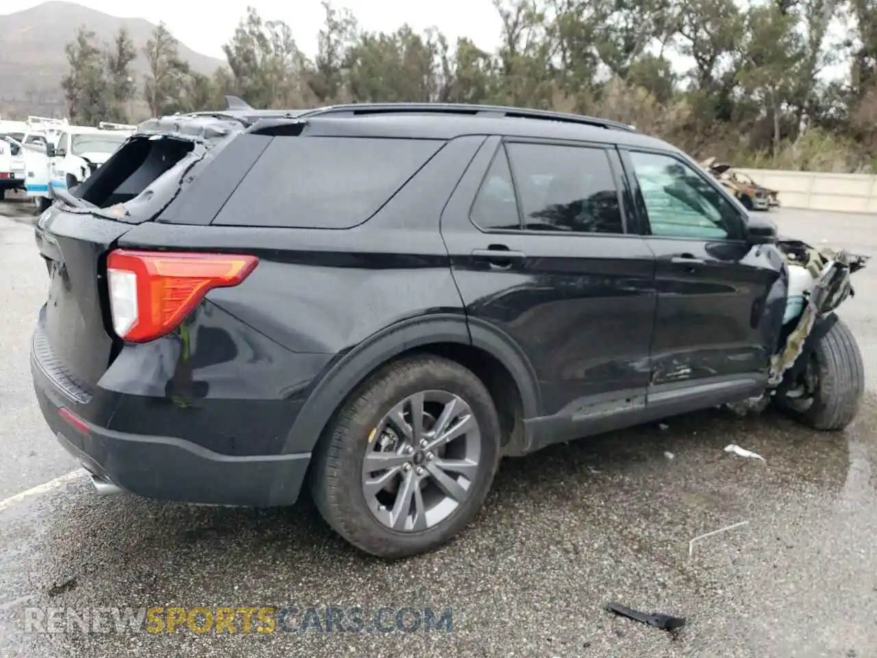 3 Photograph of a damaged car 1FMSK7DH1PGA37504 FORD EXPLORER 2023