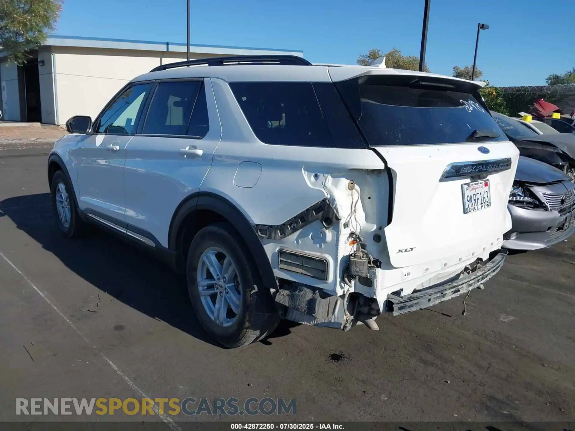 3 Photograph of a damaged car 1FMSK7DH2PGC24816 FORD EXPLORER 2023
