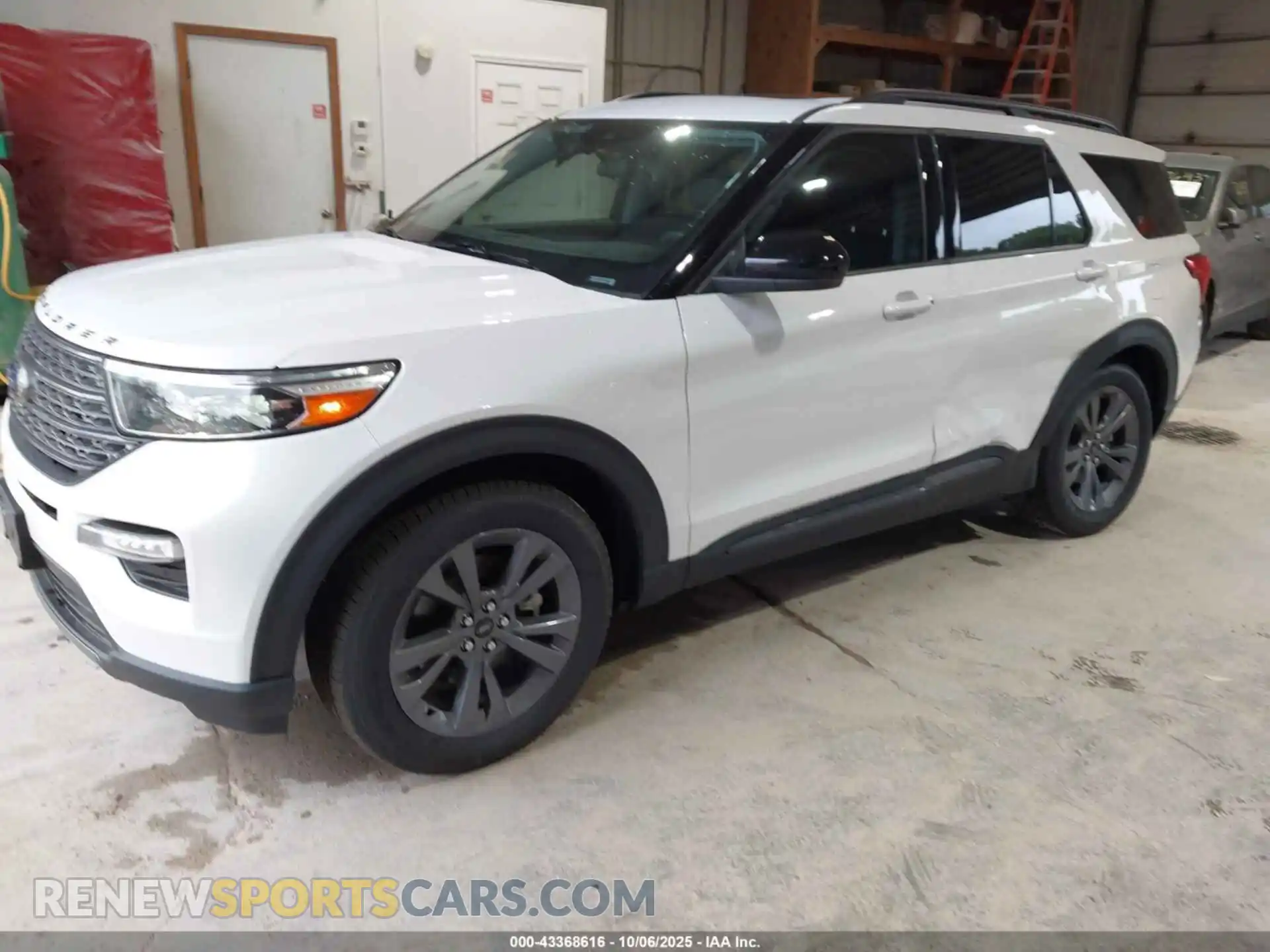2 Photograph of a damaged car 1FMSK7DH3PGA95453 FORD EXPLORER 2023