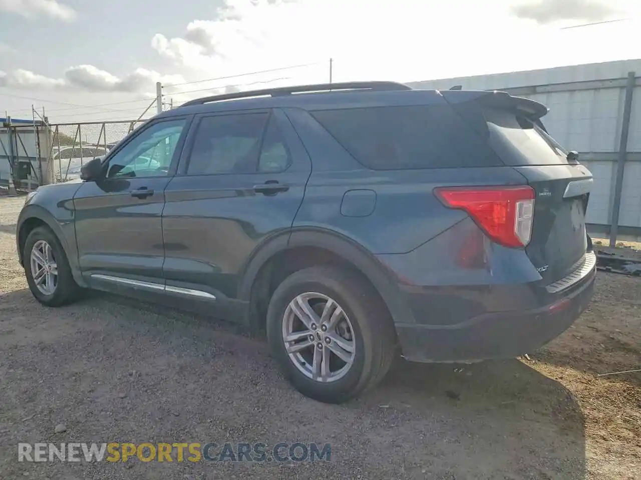 2 fotografías del automóvil dañado 1FMSK7DH3PGC31564 FORD EXPLORER 2023