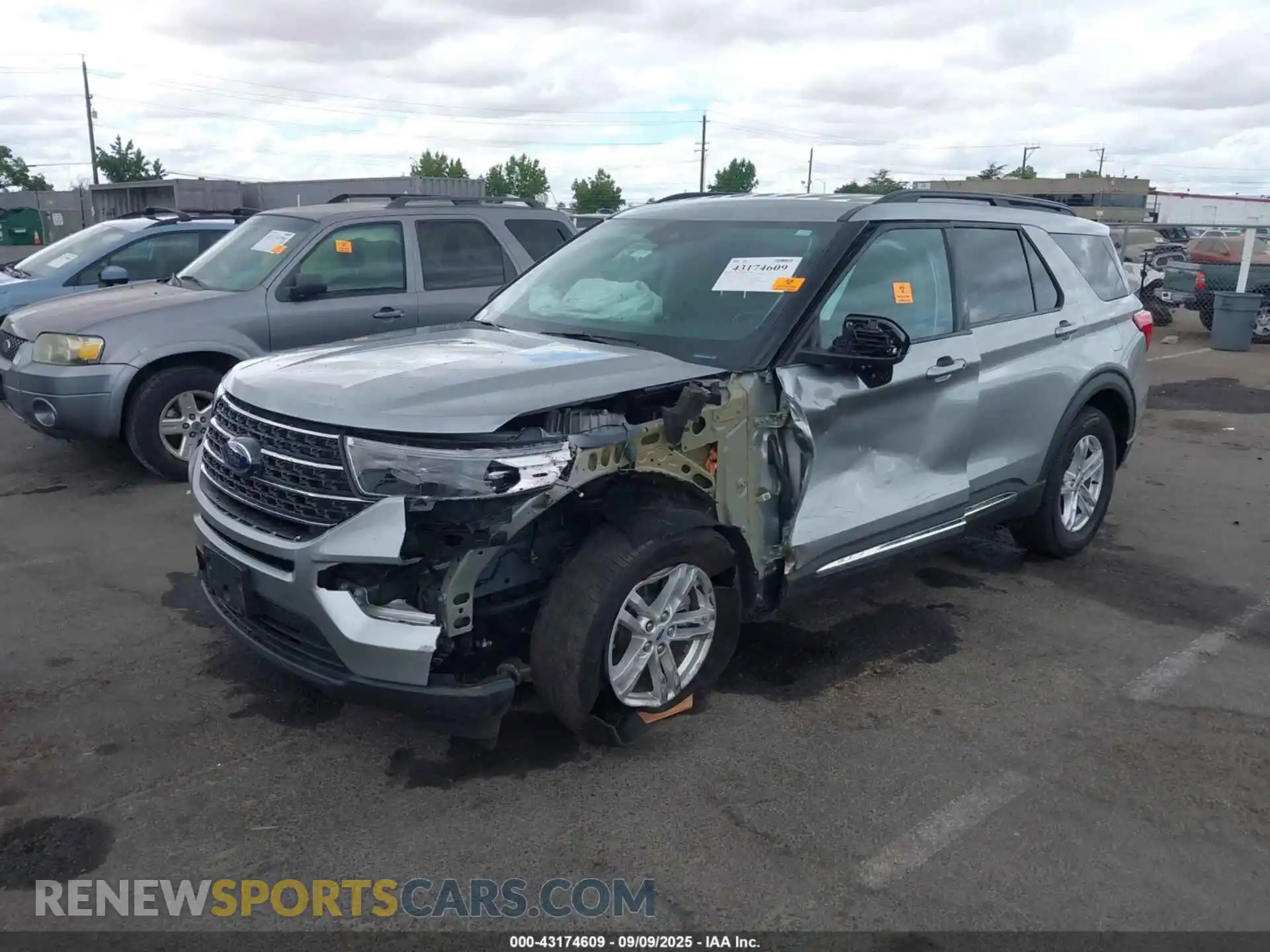 2 Photograph of a damaged car 1FMSK7DH5PGA96362 FORD EXPLORER 2023