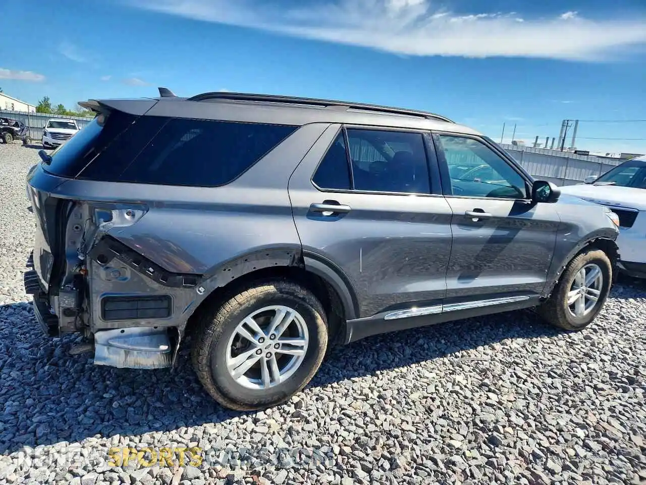 3 Photograph of a damaged car 1FMSK7DH7PGA24532 FORD EXPLORER 2023
